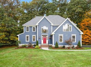 6 Palomino Dr, North Reading, MA 01864