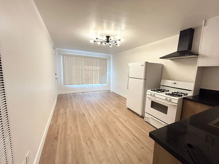 3718 S Canfield Ave #4 — Photo 3