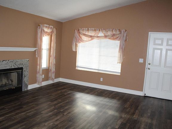 3rd image of 9355 Caulfield Dr
