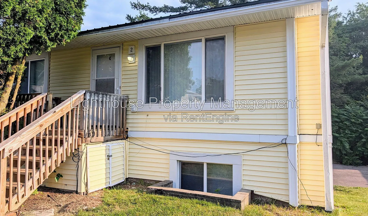 2 bed, 1.0 bath, $975 — Photo 2