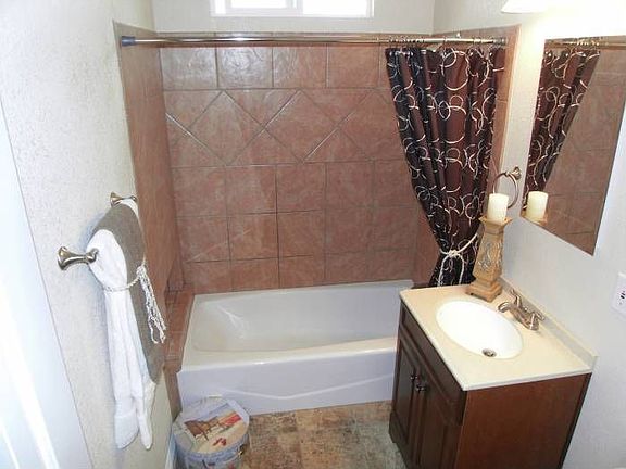 5th image of 247-49 W Lincoln Ave
