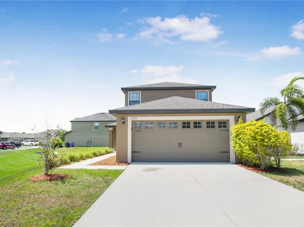 2203 Caspian Dr, Lakeland, FL 33805
