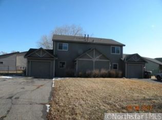 10641 Bluebird St NW, Coon Rapids, MN 55433