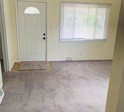 4th image of 14817 Kennebec St
