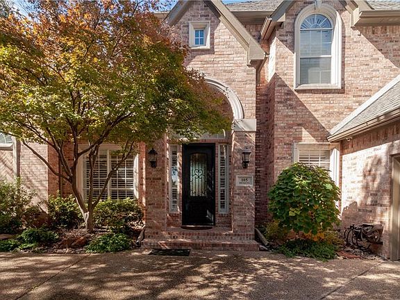 3rd image of 105 Dickens Dr