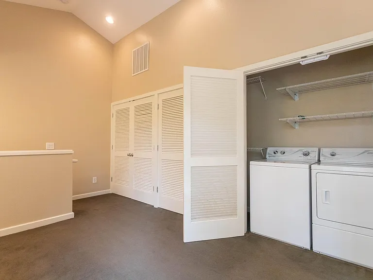 732 NW 12th Ave — Photo 12