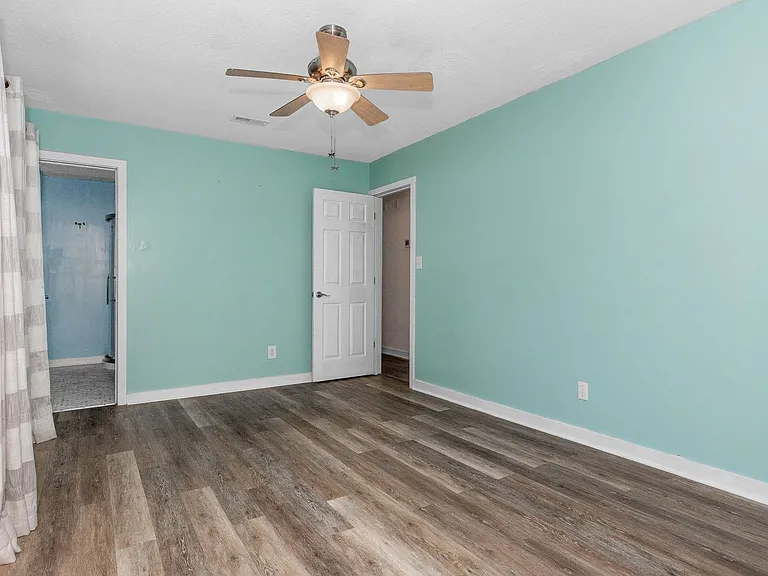 4070 Long Line Ln — Photo 17