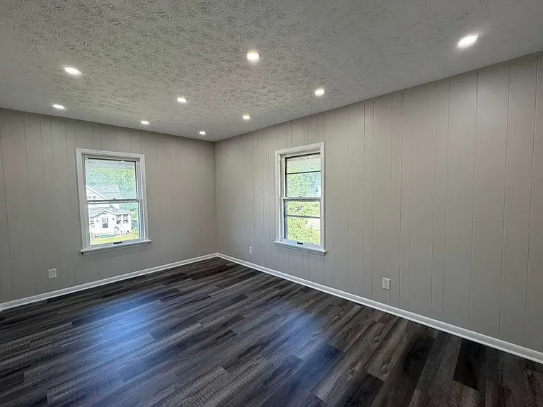 1700 E 290th St #2 — Photo 13