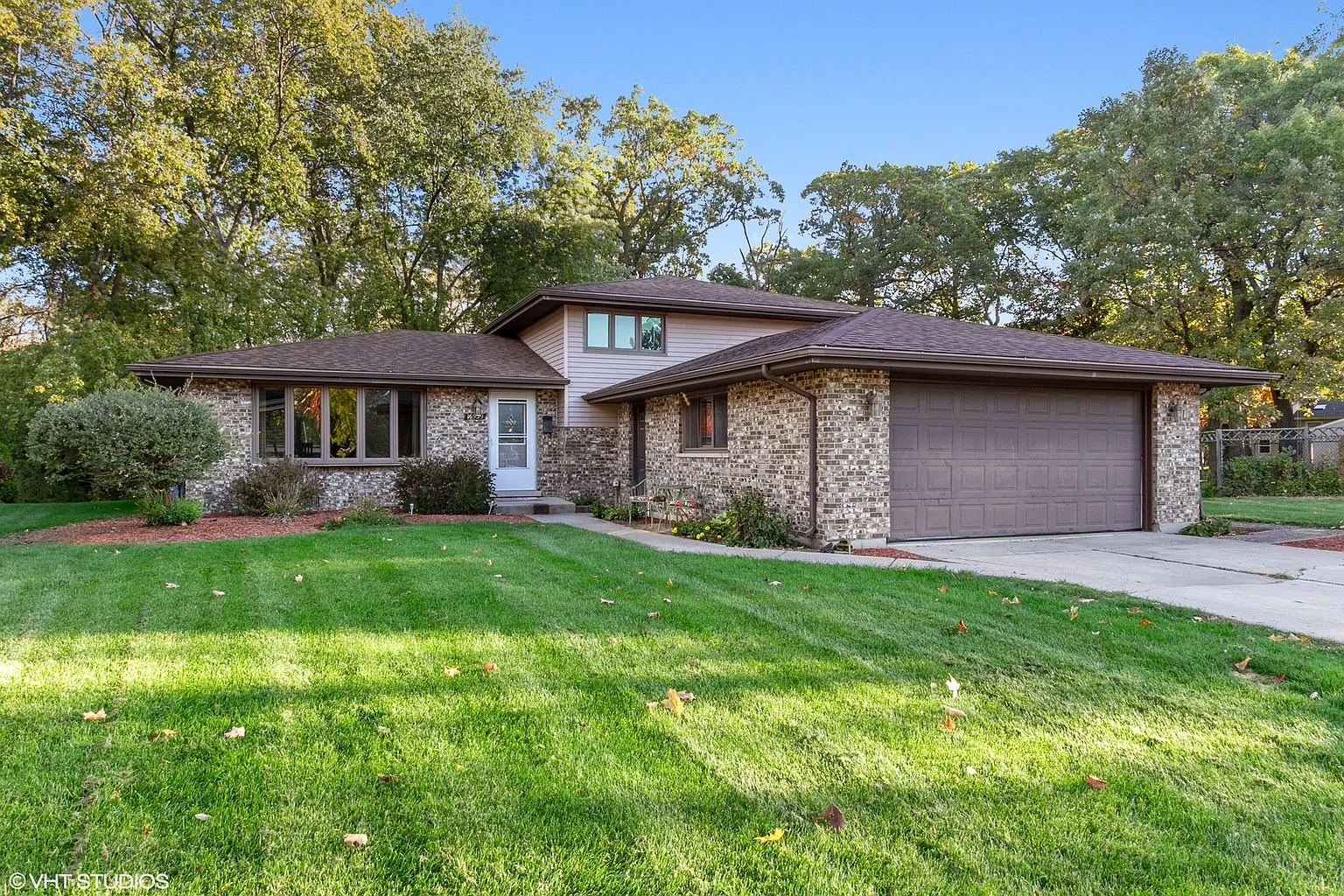 16959 Autumn Dr photo 1