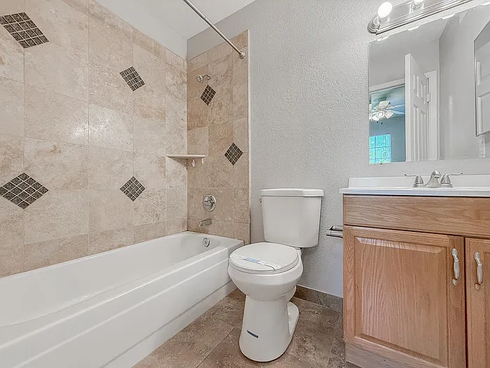 1935 W Morten Ave #27 — Photo 21