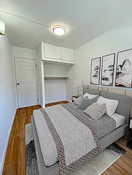 Rented by R New York