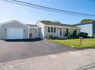 4 Old Willis Rd, Cumberland, RI 02864