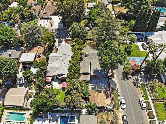 2nd image of 5903 Cantaloupe Ave