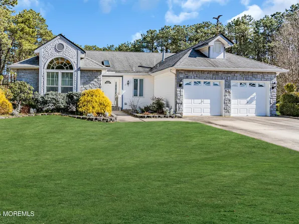 26 Weybridge Court, Toms River, NJ 08757