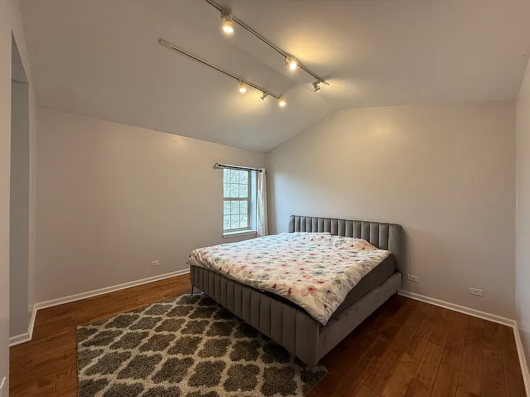 917 Carlisle Ave — Photo 13