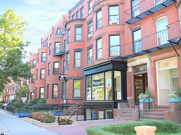 304 Exterior(Pre-Fjall Raven Move)