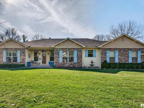 444 N Academy St, Galesburg, IL 61401