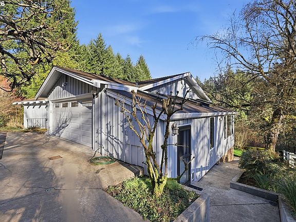 3rd image of 20485 SW Chapman Rd