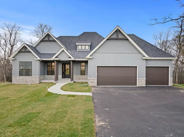 8556 Carberry Ln, Roscoe, IL 61073