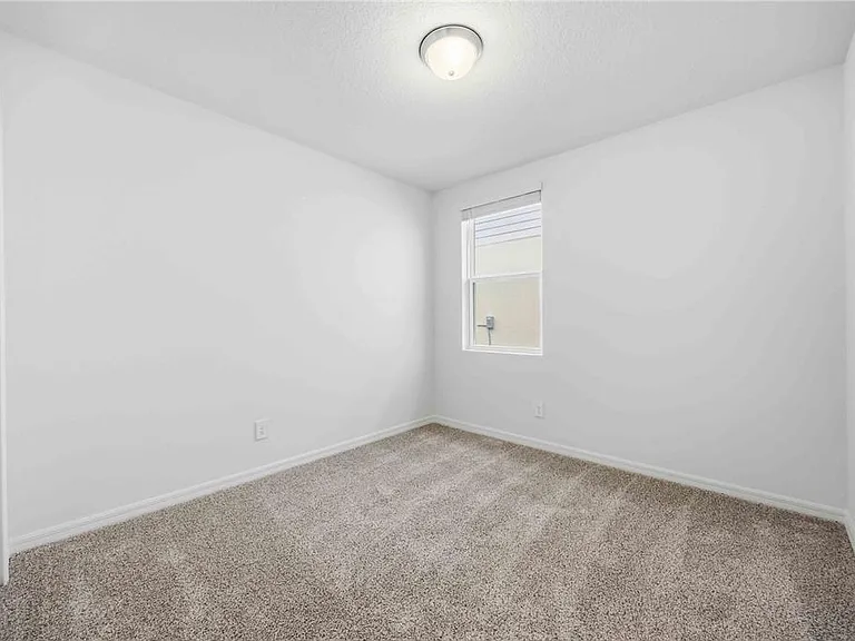 5009 Katrina Dr — Photo 17