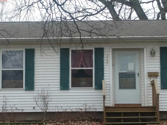 2nd image of 3621 Glenbrook Dr