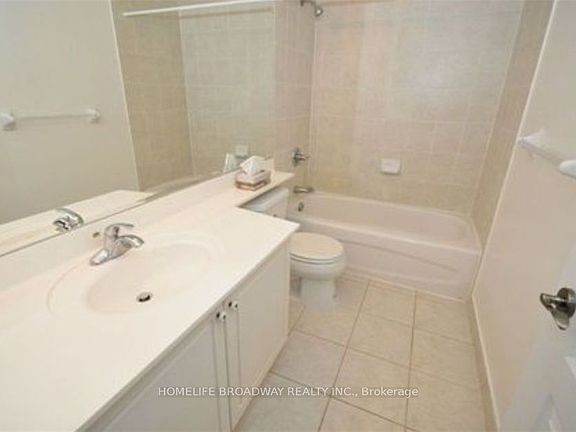 3rd image of 2 Clairtrell Rd #315
