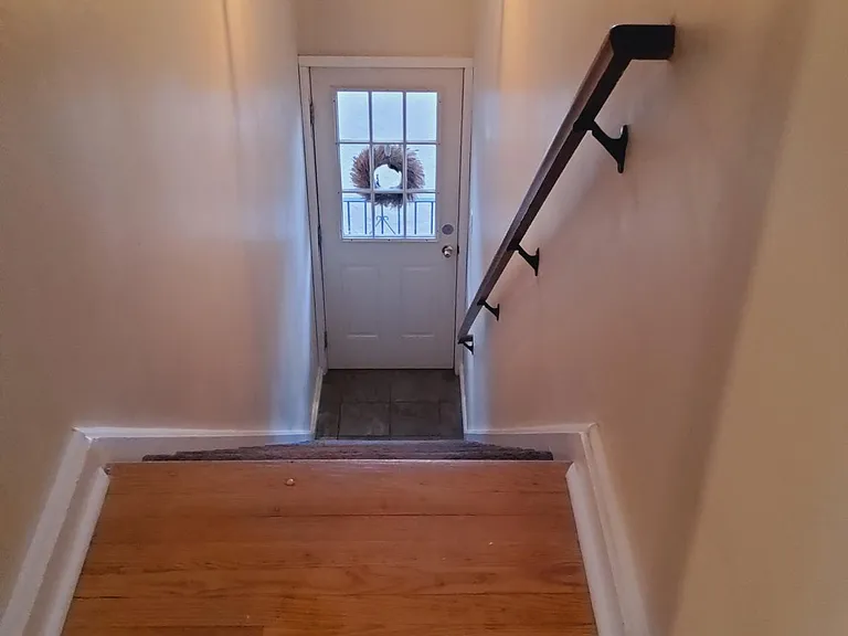 717 John St #2 — Photo 4