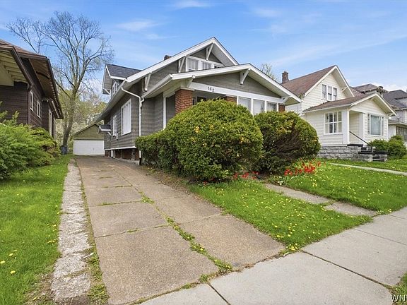 3rd image of 162 Winspear Ave