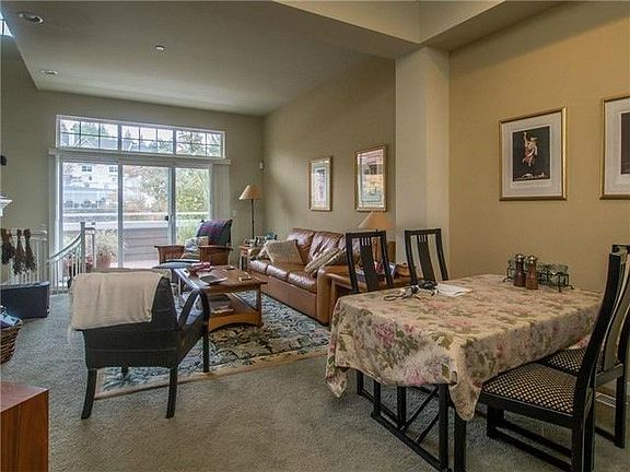 4th image of 1487 Huckleberry Cir