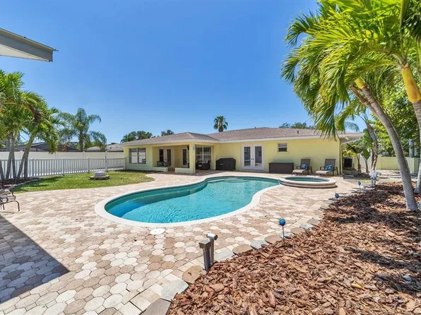 1107 DE NARVAEZ AVENUE, BRADENTON, FL 34209