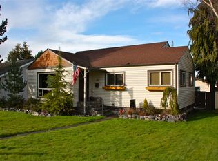 529 E 9th St, Port Angeles, WA 98362