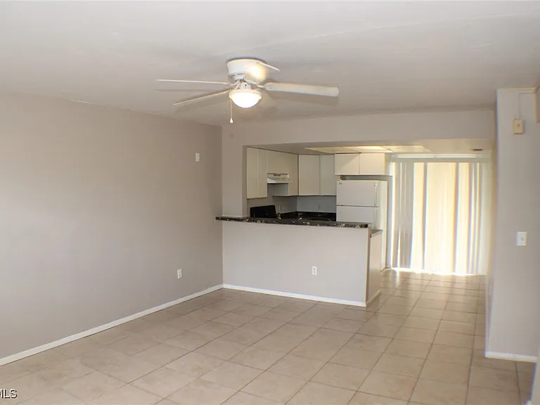 4009 SE 11th Ave #106 — Photo 7