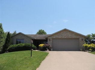 106 N Jefferson St, Manito, IL 61546