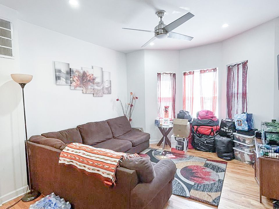 1st image of 3452 W Waveland Ave #1D