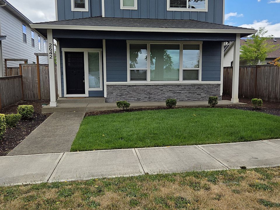 1st image of 2642 D St NE