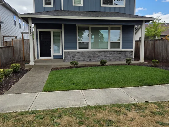 2642 D St NE, Salem, OR 97301