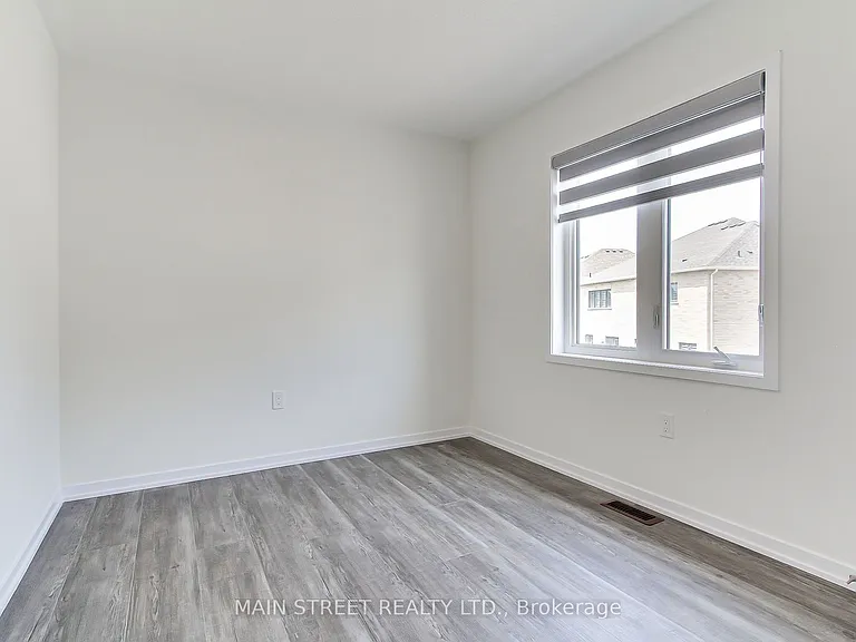 12 Donald Ingram Cres — Photo 23