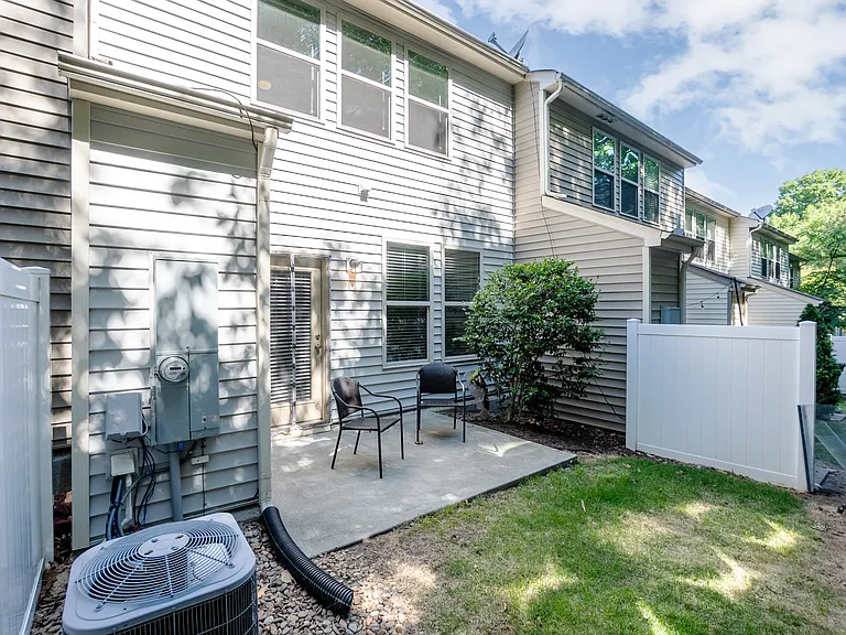 14310 Foxcroft Rd — Photo 24