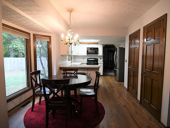 5th image of 7736 Pembrook Dr