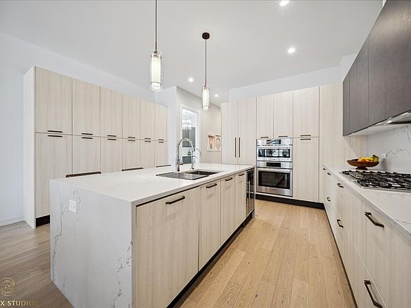 4th image of 2773 N Hampden Ct #504