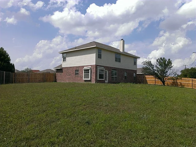7504 Wood Slope Dr — Photo 23