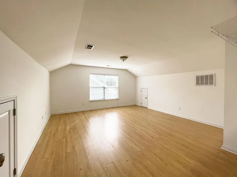 1776 Towne St — Photo 16