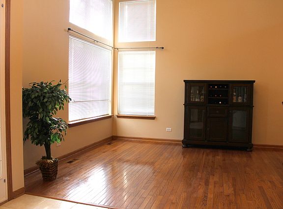 5th image of 1477 Mayfair Ln