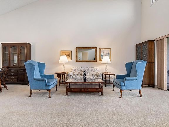 5th image of 3937 Wilshire Cir #186