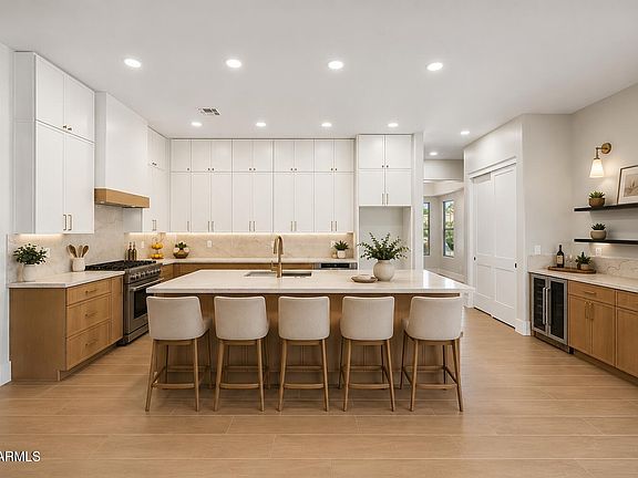 5th image of 5629 W HEDGEHOG Place