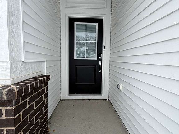 3rd image of 8690 Lester Pl