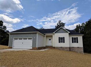 7717 Summit Landing Dr, Browns Summit, NC 27214