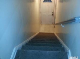 306 Beach 19th St #2, Far Rockaway, NY 11691