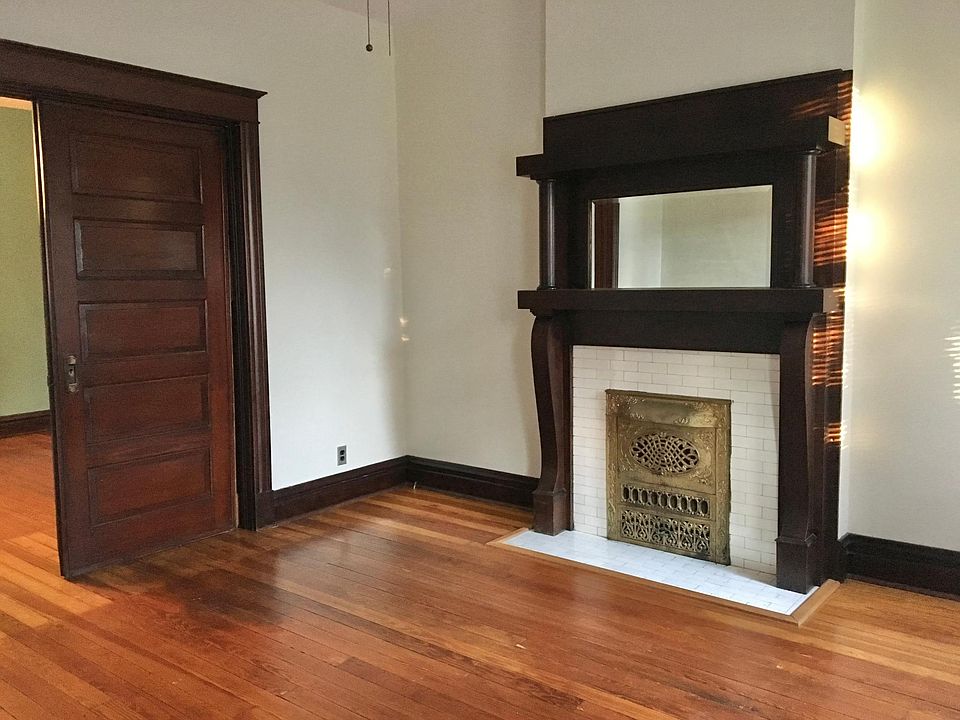 1st image of 2135 Allen Ave Floor 2