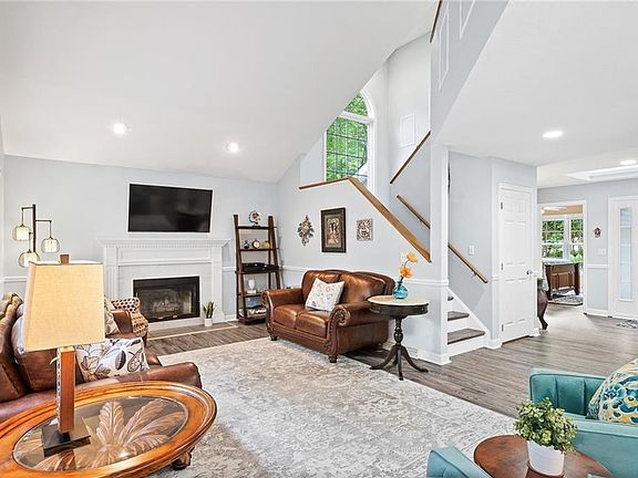 5th image of 6160 1st Ave